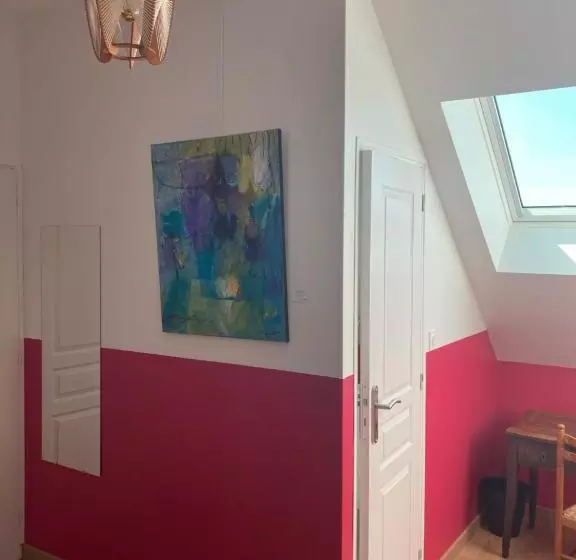 ベッドアンドブレックファースト Chez Anne   Chambre Avec Salle De Bain Privative