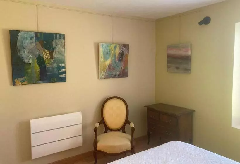 ベッドアンドブレックファースト Chez Anne   Chambre Avec Salle De Bain Privative