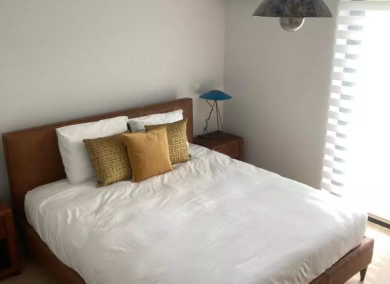 تختخواب و صبحانه Destoker