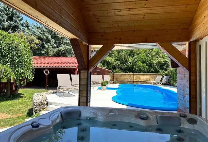 Aamiaismajoitus (B&B) Délceg Réce Mini