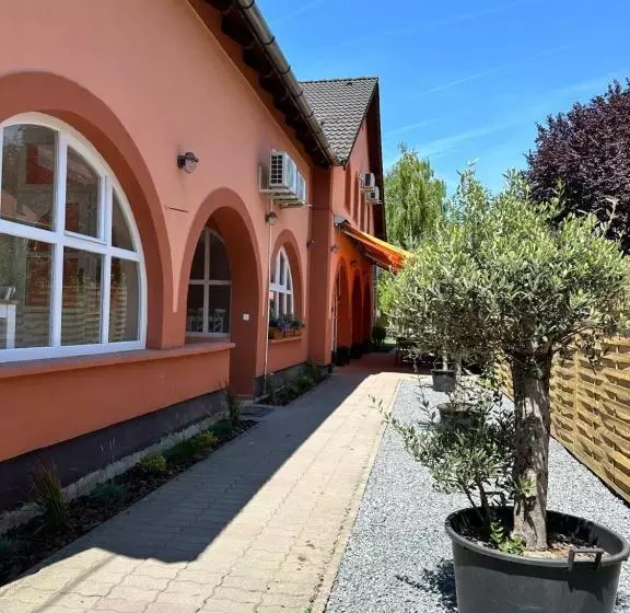 Aamiaismajoitus (B&B) Délceg Réce Mini