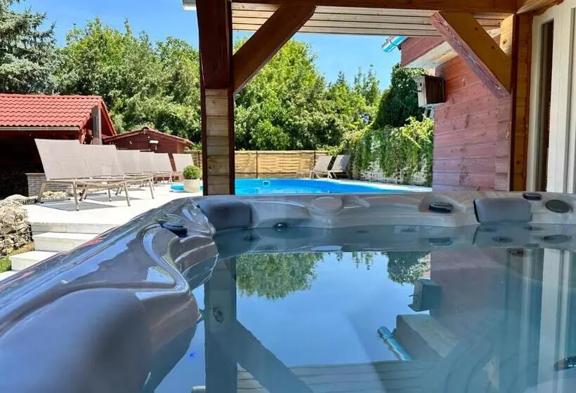 Aamiaismajoitus (B&B) Délceg Réce Mini