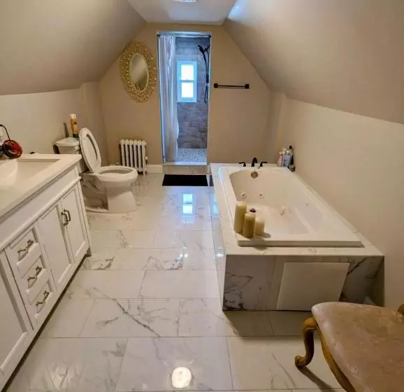 Bloom Boutique All Inclusive Bed & Breakfast