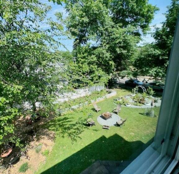 Bloom Boutique All Inclusive Bed & Breakfast