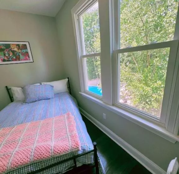 Bloom Boutique All Inclusive Bed & Breakfast