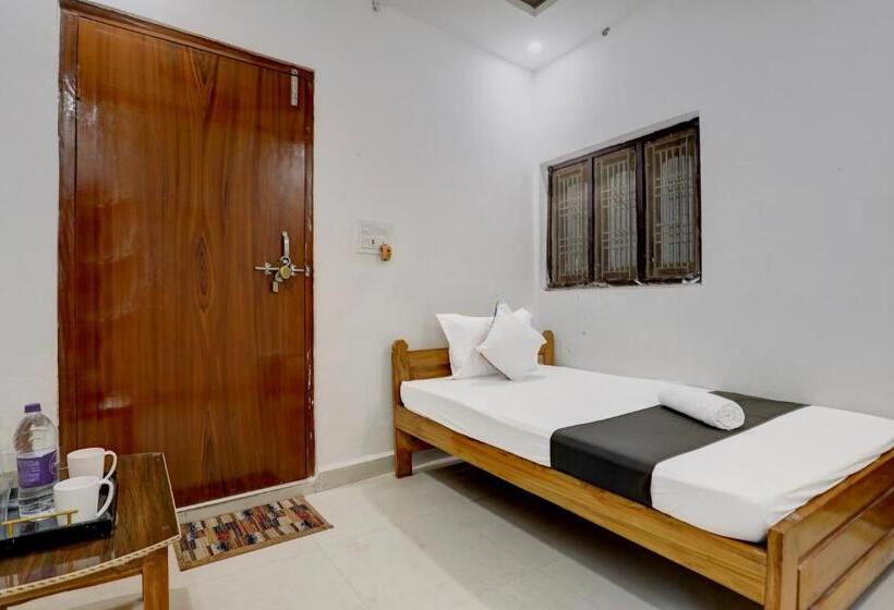 Hotel Atharva Palace