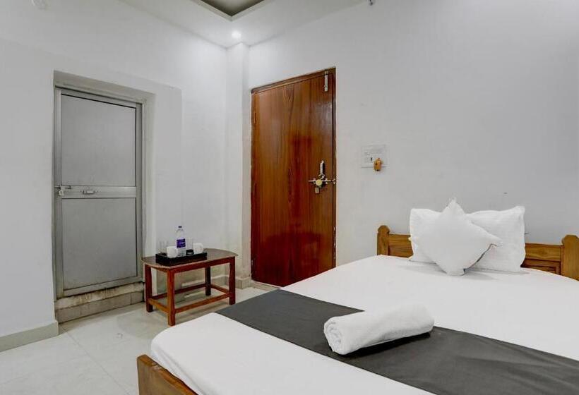 Hotel Atharva Palace