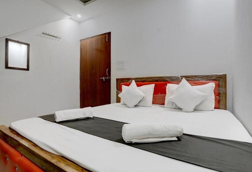 Hotel Atharva Palace