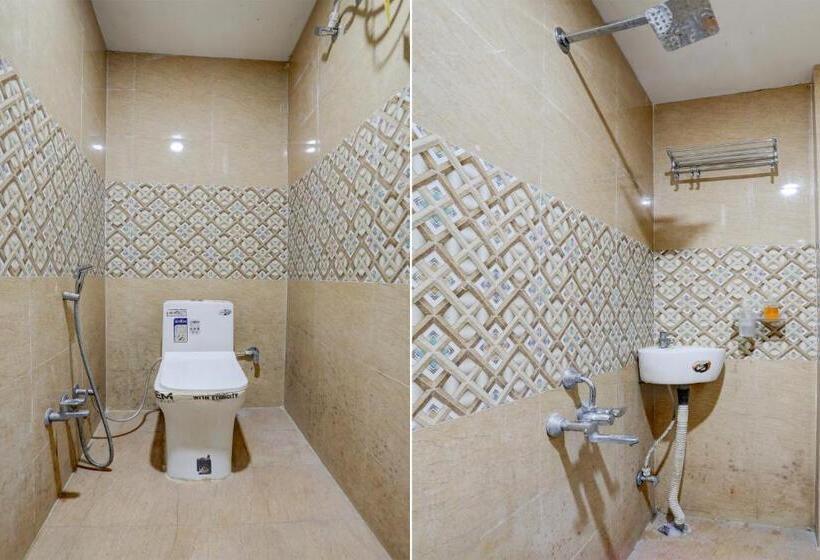 Hotel Atharva Palace