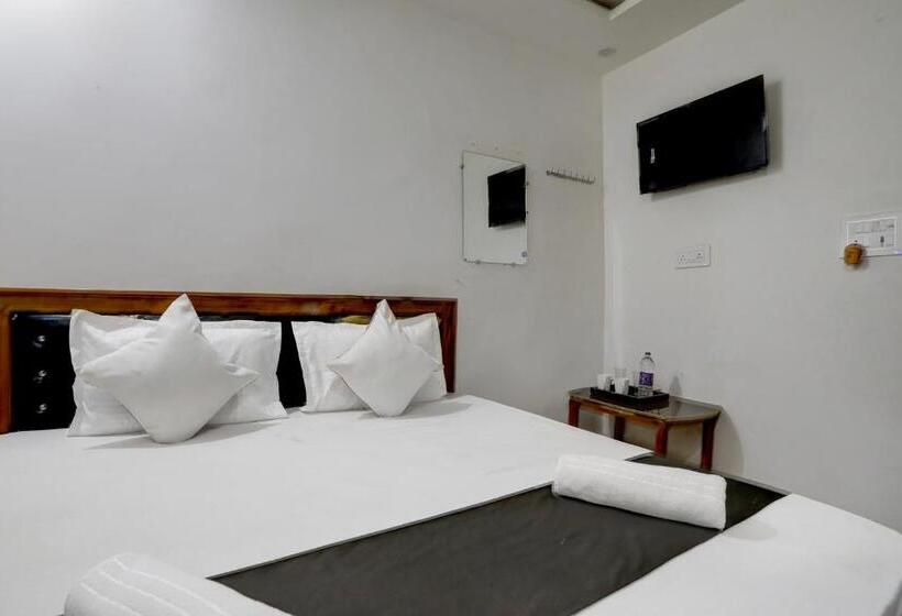 Hotel Atharva Palace