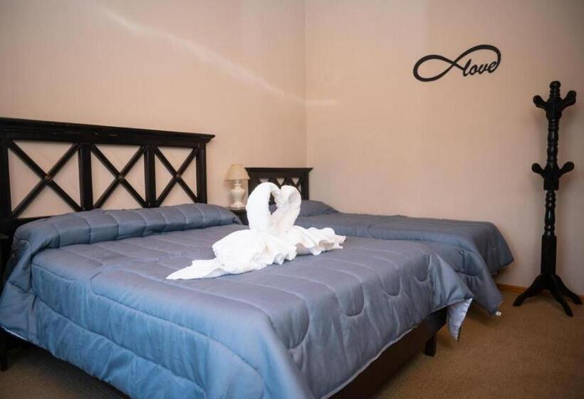 هتل Ayres Del Golf Posada Restó