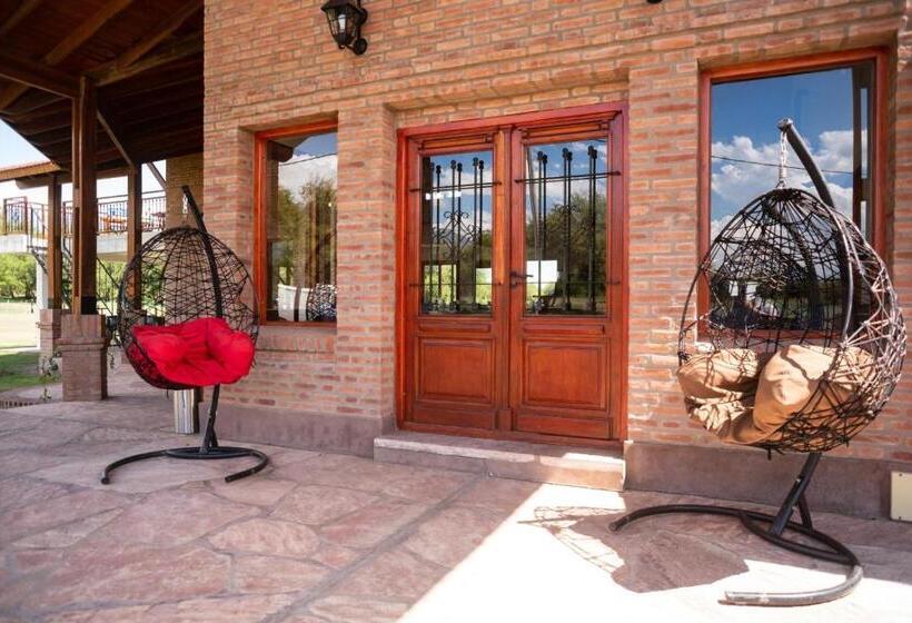 هتل Ayres Del Golf Posada Restó