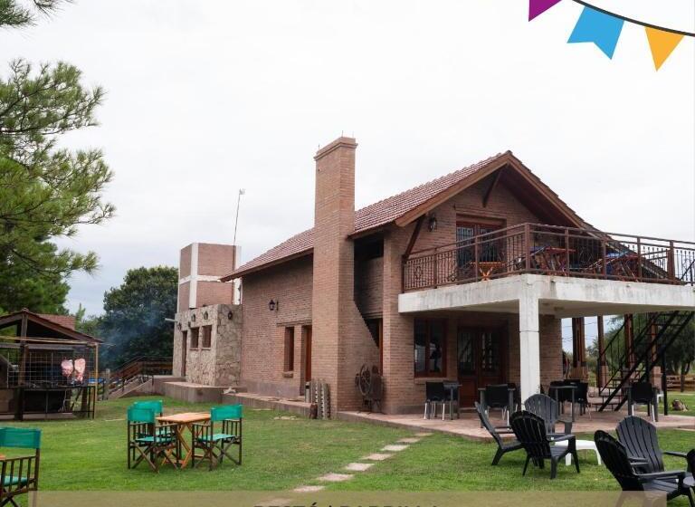 هتل Ayres Del Golf Posada Restó