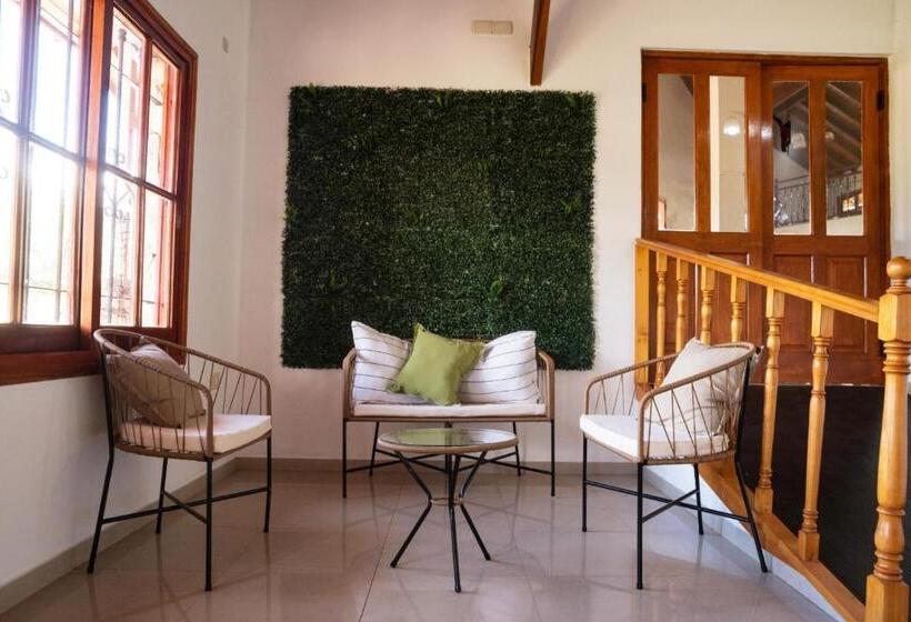 هتل Ayres Del Golf Posada Restó