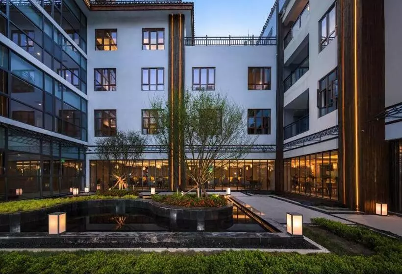 ホテル Country Inn & Suite By Radisson, Xichang Qionghai Wetland Park