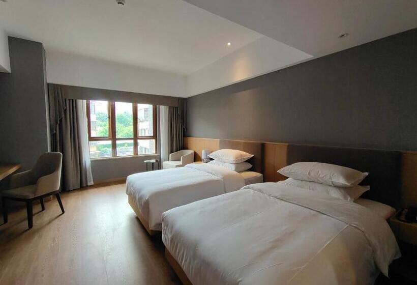 Hotel Country Inn & Suite By Radisson, Xichang Qionghai Wetland Park