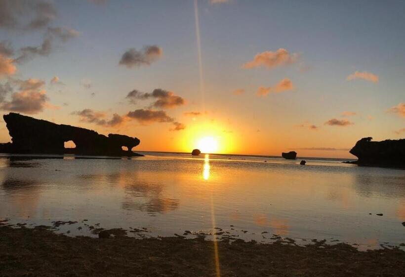 בית מלון כפרי Sunset Hill   Vacation Stay 94797v