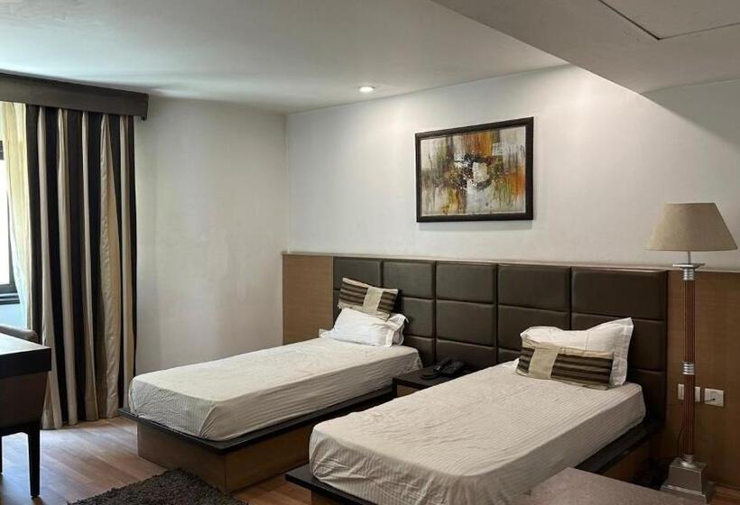 酒店 The Embassy Inn Sector 19