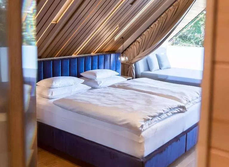 Hotelli Weindomizil Hagn