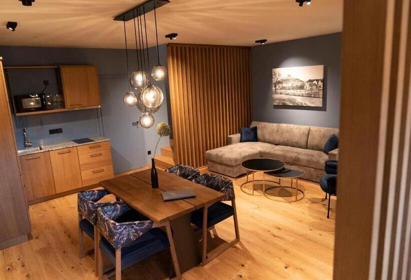 Hotelli Weindomizil Hagn