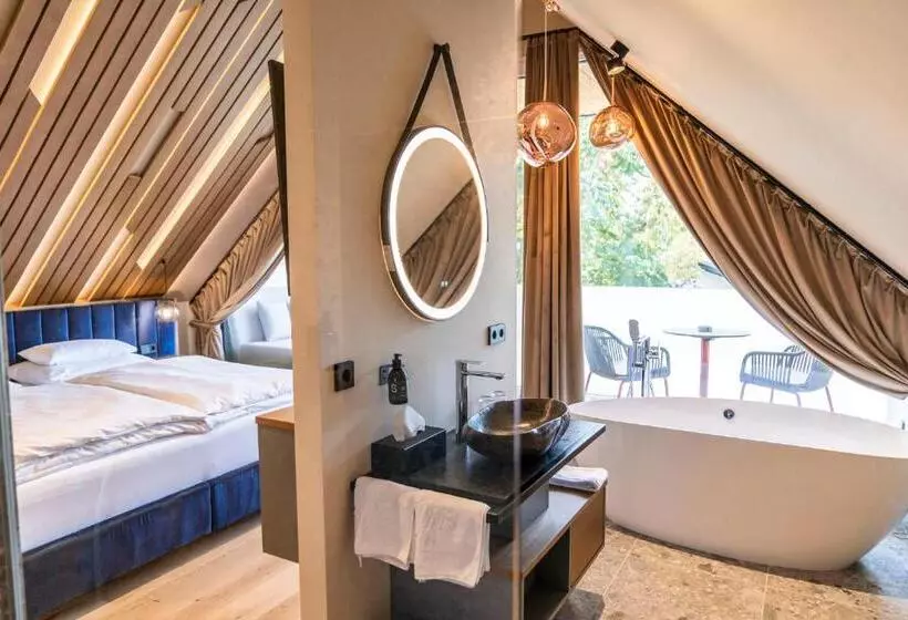 Hotelli Weindomizil Hagn