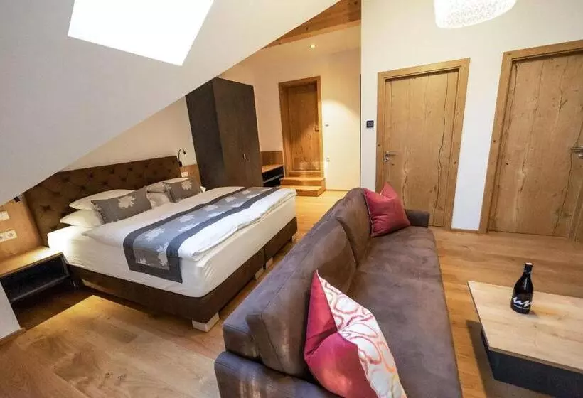 Hotelli Weindomizil Hagn