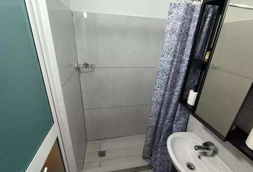 پانسیون Livealbania Korçë Guesthouse