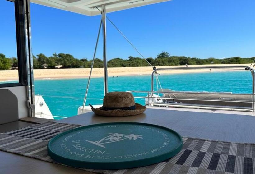 پانسیون Room In Boat Undefined