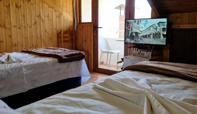 پانسیون Shena Guest House