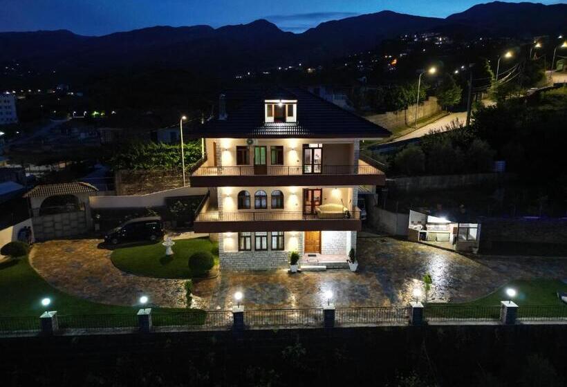 پانسیون Shena Guest House