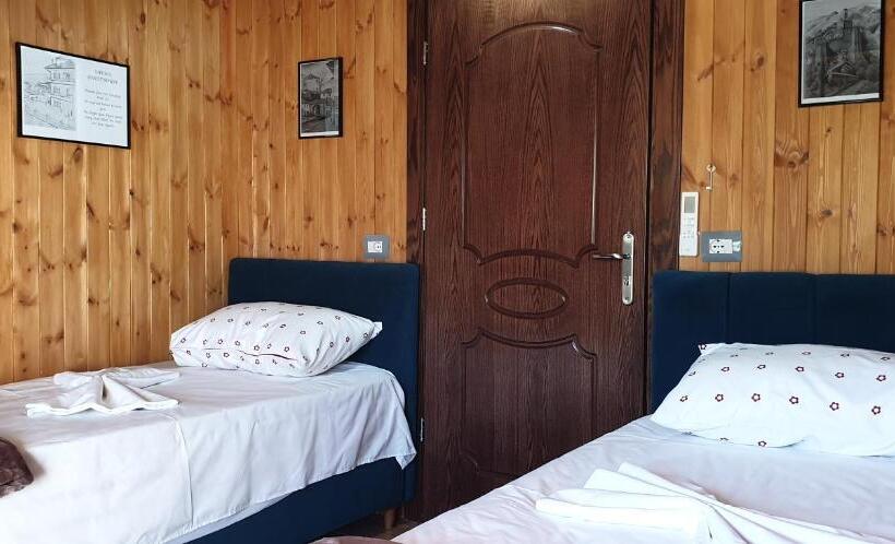 پانسیون Shena Guest House