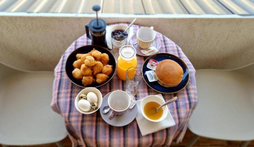 پانسیون Shena Guest House