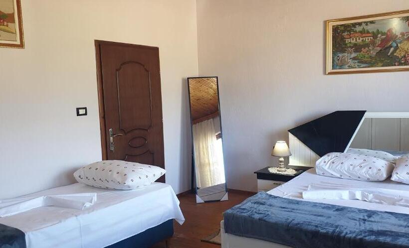 پانسیون Shena Guest House