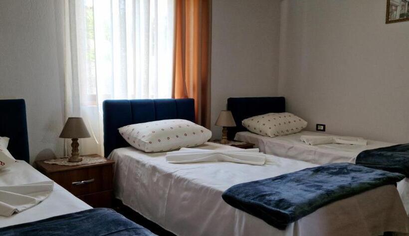 پانسیون Shena Guest House