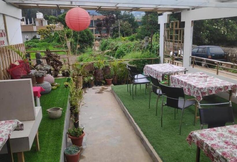 הוסטל Prabhus Place