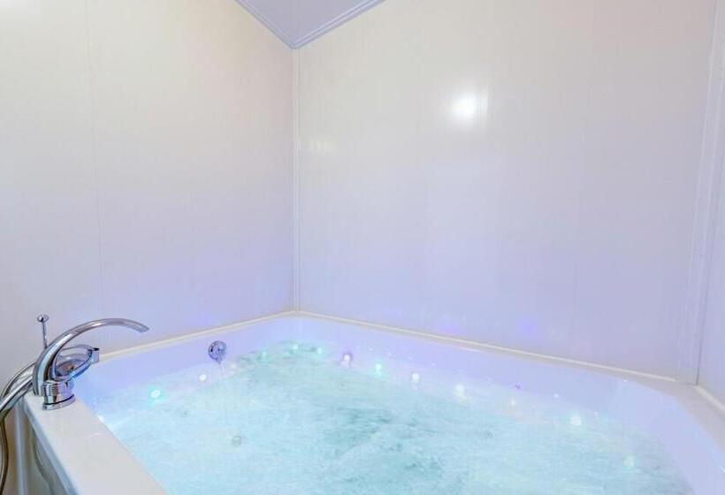 Ganghwado Baby Bear Spa Pension