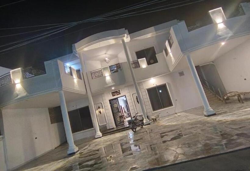 هتل Roomi Rezidor Multan