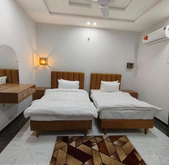 هتل Roomi Rezidor Multan