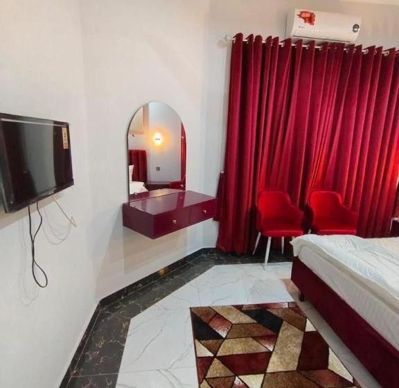 هتل Roomi Rezidor Multan