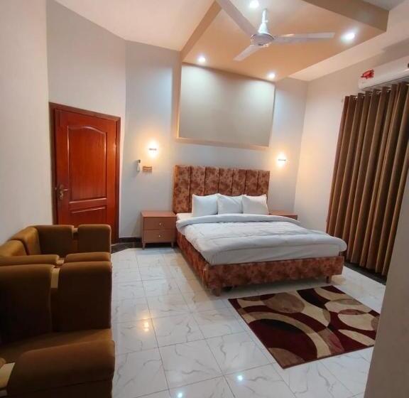 هتل Roomi Rezidor Multan