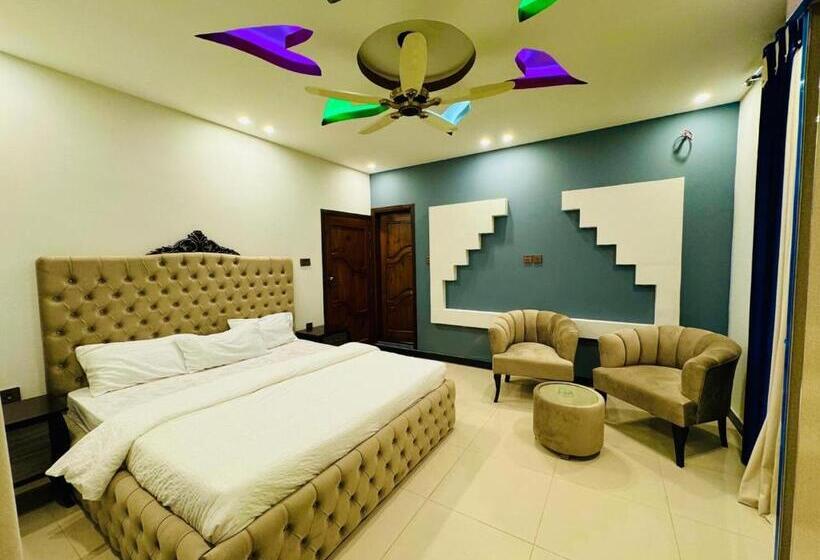 هتل Royal Shangrila Balakot