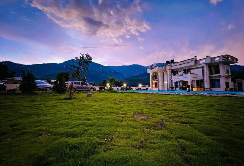 هتل Royal Shangrila Balakot