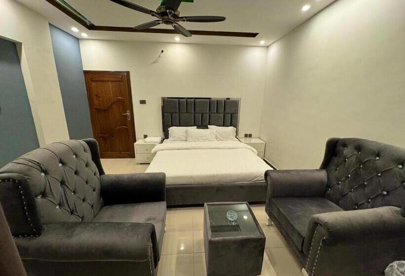 هتل Royal Shangrila Balakot