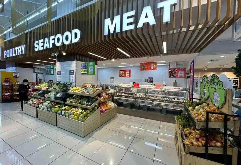 Hotel Staycations Up Above 4 Modern 1br @ Air