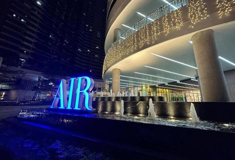 Hotel Staycations Up Above 4 Modern 1br @ Air