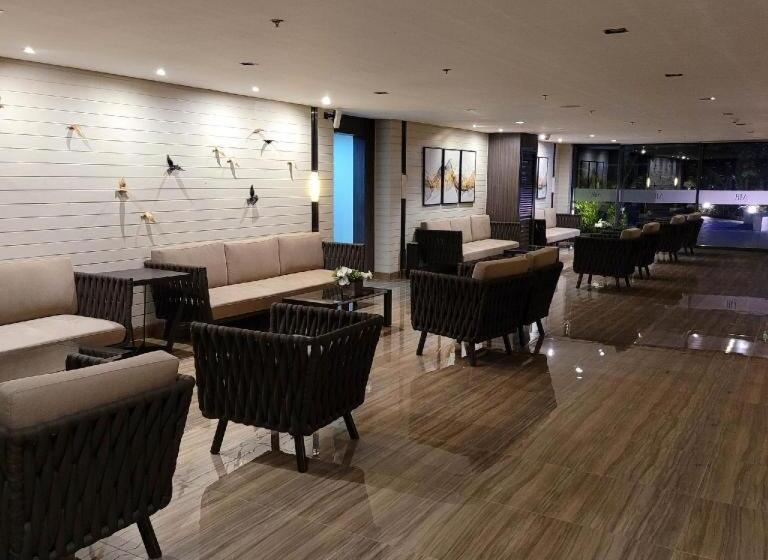 Hotel Staycations Up Above 4 Modern 1br @ Air