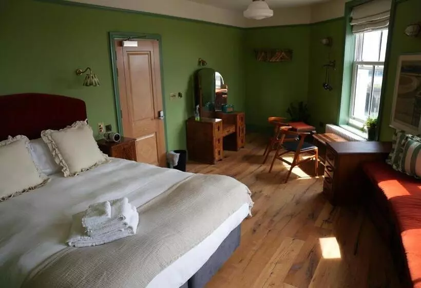 Hotelli The London & Paris