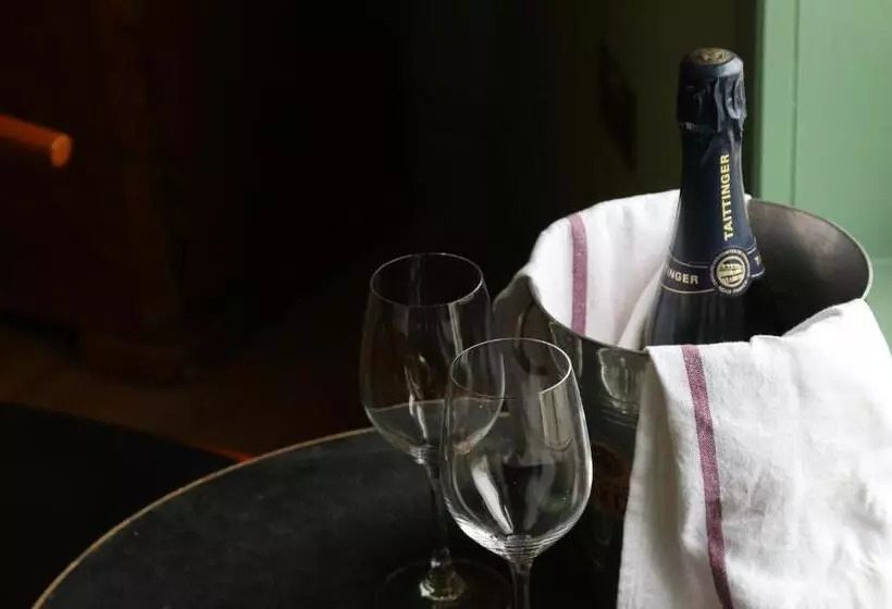 Hotelli The London & Paris