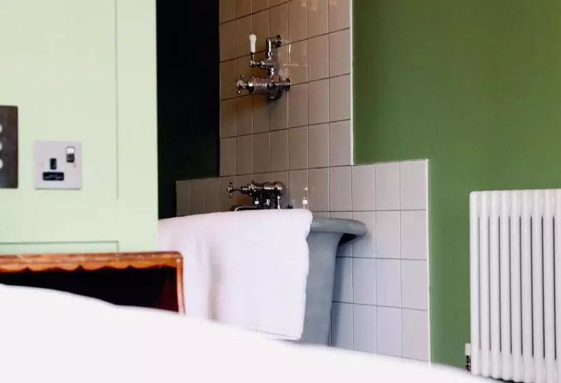 Hotelli The London & Paris