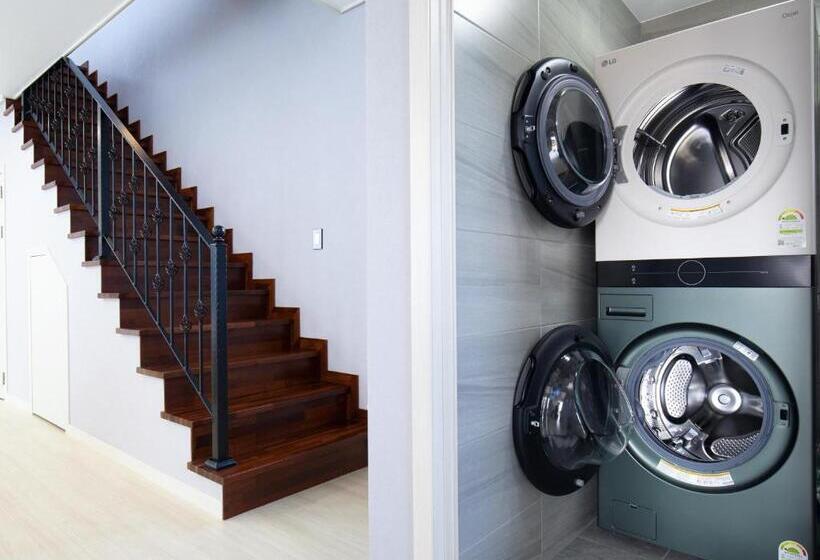 Jaeju Eaviang Village Dockchae Pension